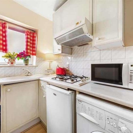 Westmoreland Terrace, Pimlico, SW1V - Photo 1