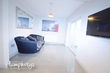 4 bedroom semi-detached house to rent - Photo 2