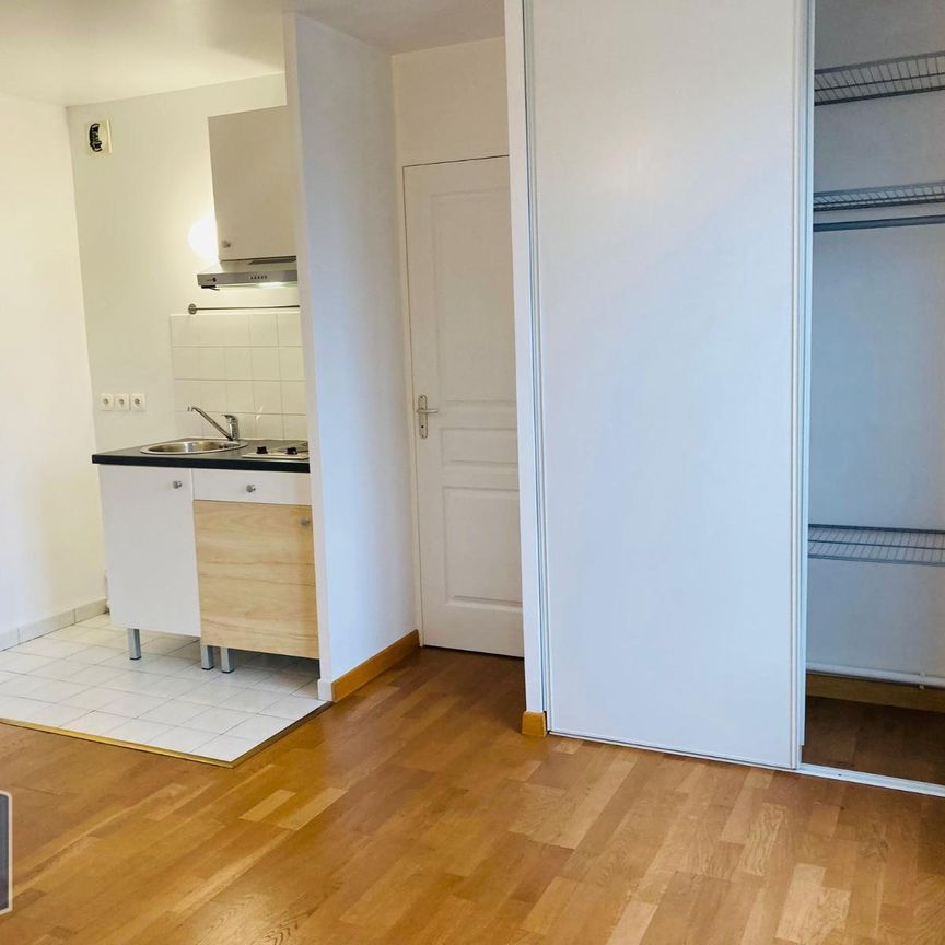 Location Appartement 1 pièce 28m² ST CYR L ECOLE 78210 - Photo 1
