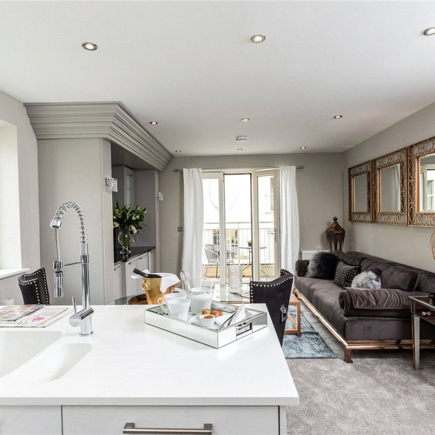 Stratton Court Village, - Photo 1