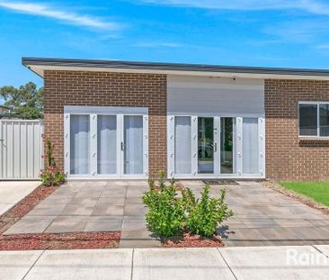 Two Bedroom House With Parking And Access Along Craig Avenue - Photo 4