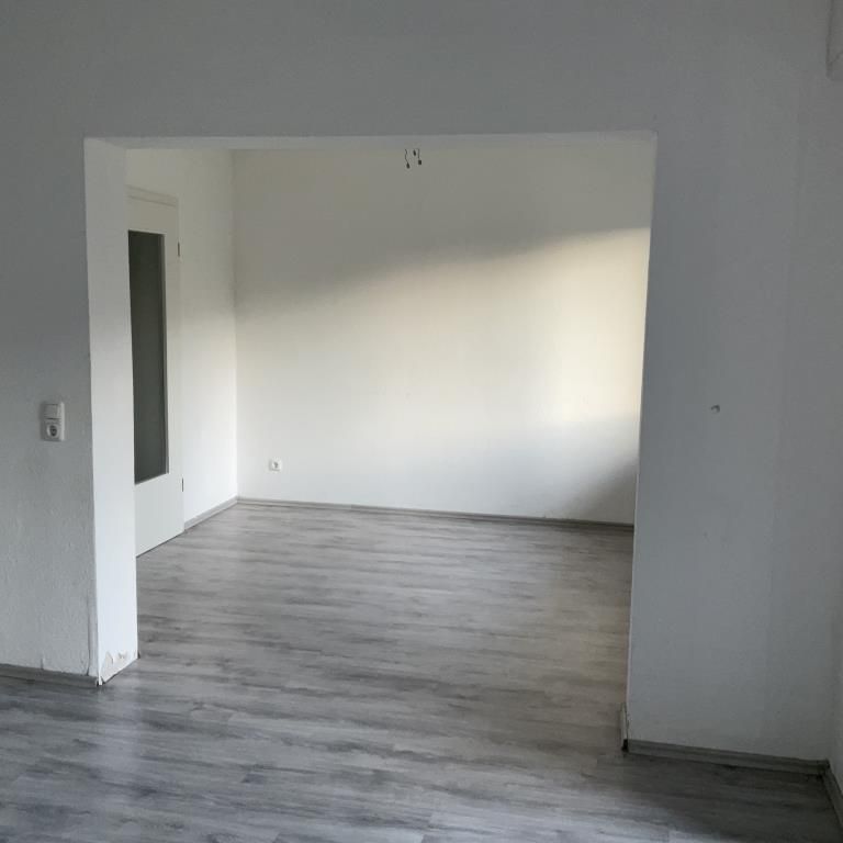 Für Treppenmuffel!! Bezugsfertige 2-Zimmerwohnung im Erdgeschoss mit Balkon und ebenerdiger Dusche - Photo 1