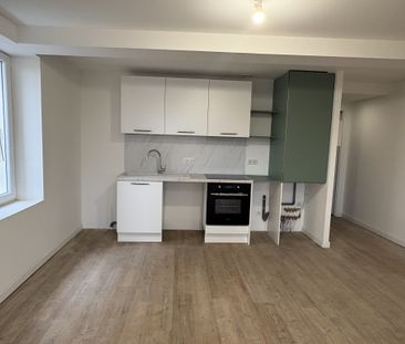 Location Appartement 2 pièces 44m² LEZIGNAN CORBIERES 11200 - Photo 3