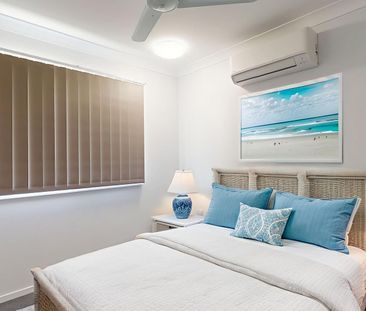 Charming 4-Bedroom Retreat in Mount Louisa! - Photo 2