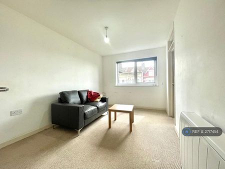 1 bedroom flat to rent - Photo 4