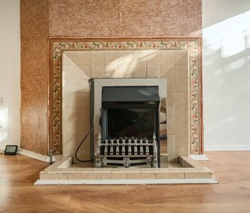 2 bedroom end of terrace house to rent - Photo 1