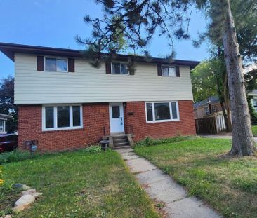 For Lease - 42 Cartier Crescent, Richmond Hill, Ontario - Photo 2