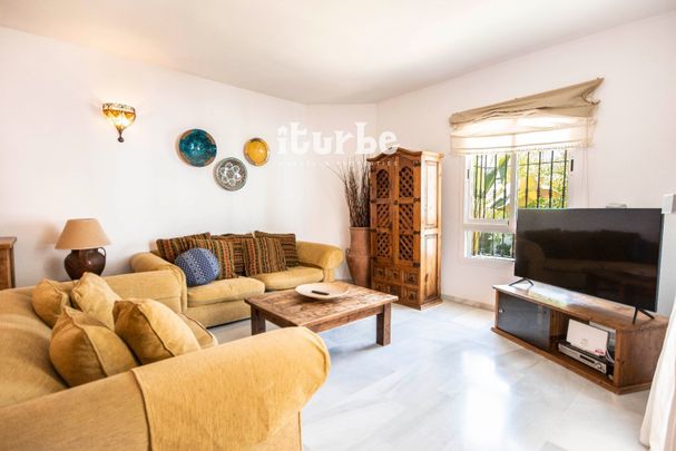 Piso de alquiler en Almogia-naranjos Marbella, 3, La Dama de Noche - La Alzambra - Photo 1