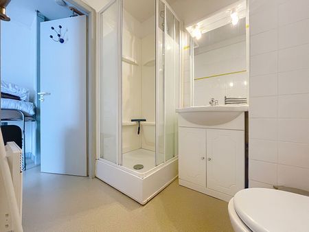 Location Appartement 1 pièce 18m² LA ROCHELLE 17000 - Photo 3