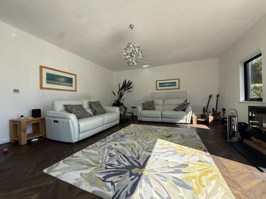 4 bedroom house to rent - Photo 1