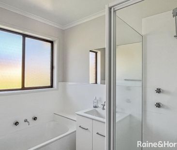 Neat Isabella Plains Home With Large Backyard - Photo 5