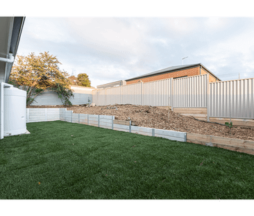 BEAUTIFUL HOME IN MOUNT PLEASANT - Photo 2