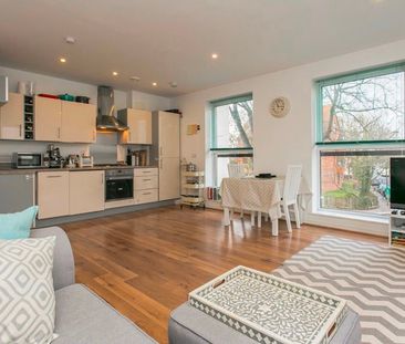 2 Bed Flat, Old Devonshire Road, SW12 - Photo 1