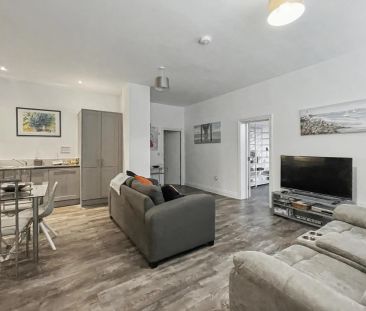 high-quality, turnkey home by the sea. - Photo 1