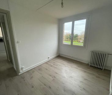 Appartement entièrement rénové disponible à la location. Avec ses 7... - Photo 4