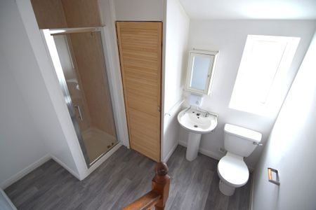 To Let 1 Bed Apartment - Photo 5