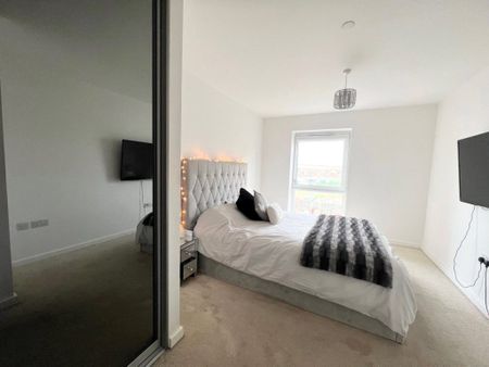 1 Bedroom Flat / Apartment - Capstan Road, Southampton - Photo 4