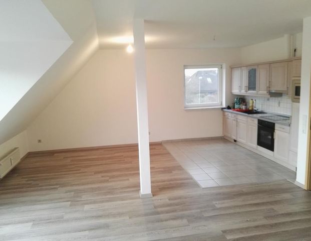 Schöne 2 Zimmer Wohnung in Bahnhofsnähe - Foto 1