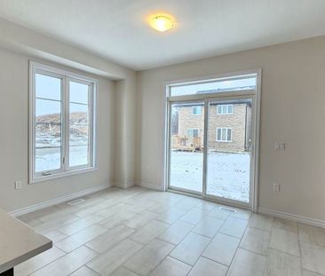For Lease - 16 York Drive, Peterborough, Ontario - Photo 4