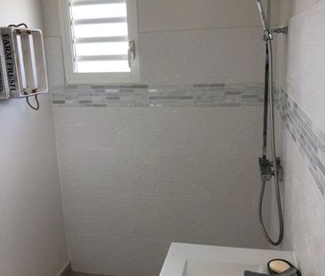 Location Maison 3 pièces 52m² LE MOULE 97160 - Photo 5