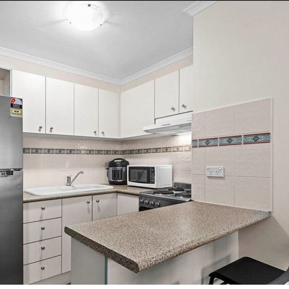 A Quiet Sanctuary Away from The Bustle of The Inner-City - Photo 1