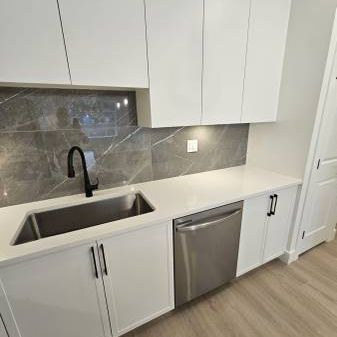 Brand New Ground Floor condo - Photo 4