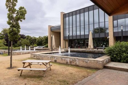 Deluxe (Shared Bathroom) - Photo 5