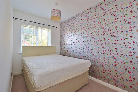 4 bedroom link detached house to rent - Photo 4