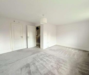 Houghton Way, Hellingly, Hailsham, East Sussex, BN27 - Photo 1