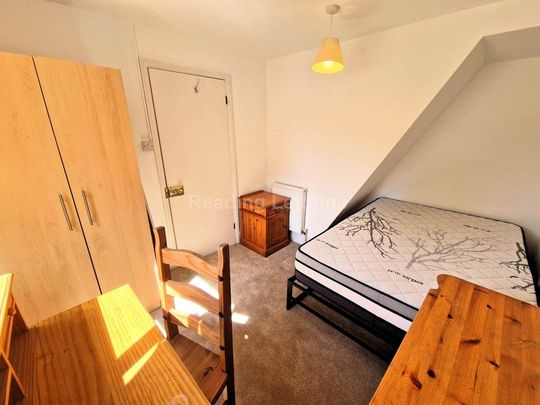 4 bedroom terraced house to rent - Photo 1