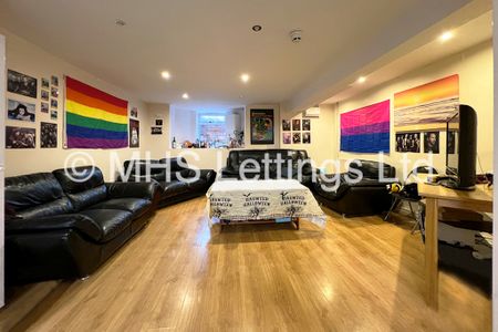 8 Bedroom Mid Terraced House for rent in Clarendon Road - Photo 2