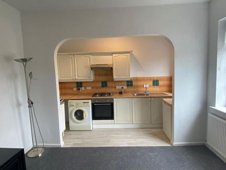 1 bedroom flat to rent - Photo 2