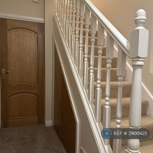 3 bedroom semi-detached house to rent - Photo 2