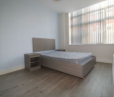 Winckley Square, Flat 04, PRESTON, Lancashire PR1 3JQ - Photo 2