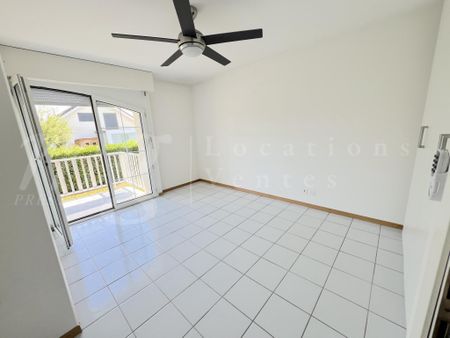 MODERN FAMILY HOUSE WITH VERANDA OF 240 M2 APPROX. WITH PRIVATE TREE GARDEN OF 600 M2 - Photo 3