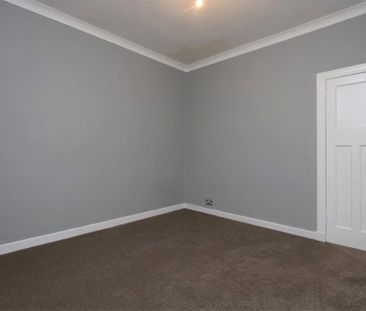 3 bedroom apartment to rent - Photo 4