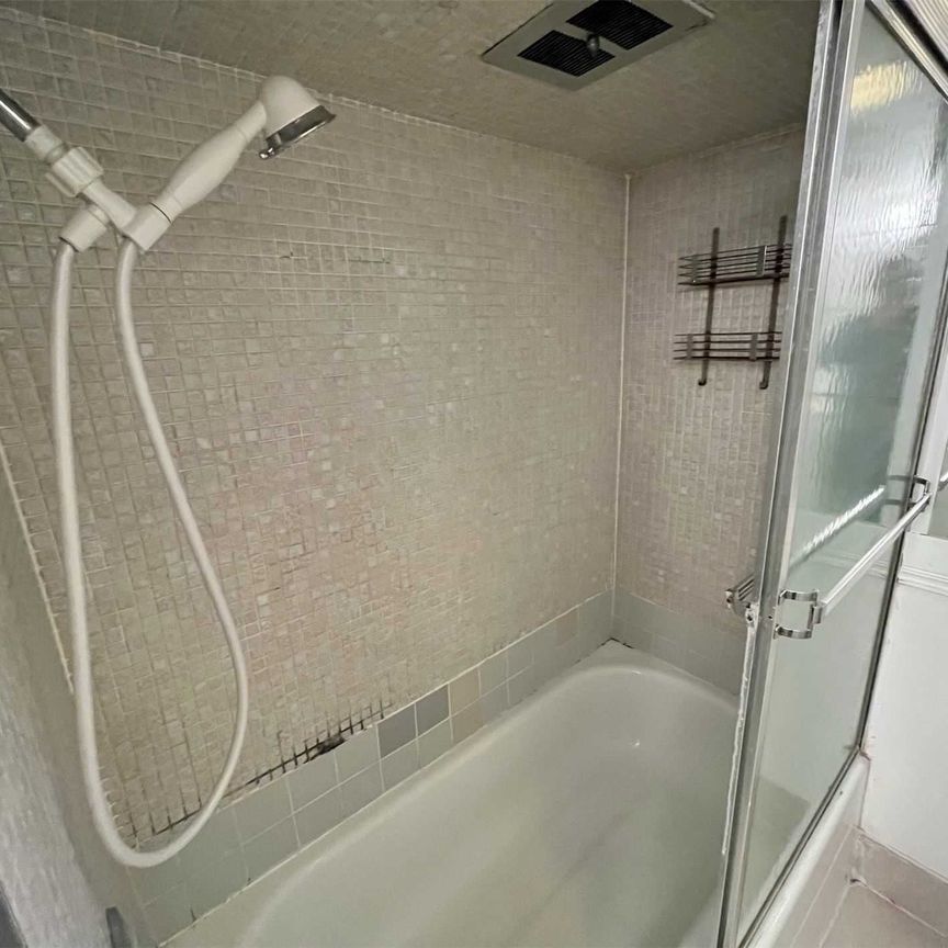 For Lease - 102 Billington Crescent, Toronto, Ontario - Photo 1