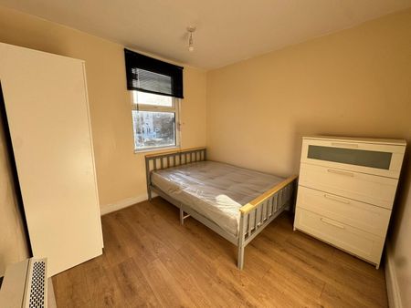 Room in a Shared House, Luxmore Road, L4 - Photo 5