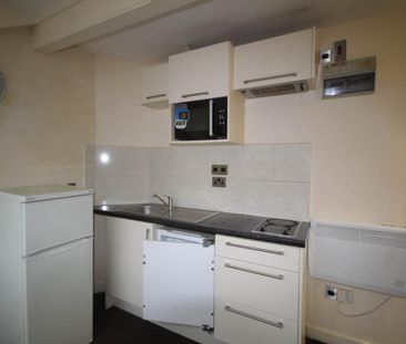 Studio to rent - Photo 2