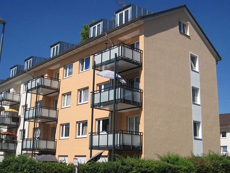 Renovierte Erdgeschoss-Wohnung mit Terrasse! - Photo 2