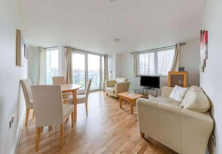 2 bedroom flat to rent - Photo 2