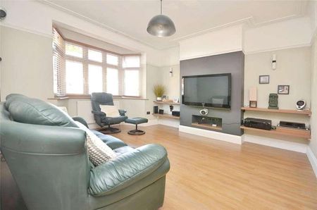 Hillcrest Road, Hornchurch, Essex, RM11 - Photo 5