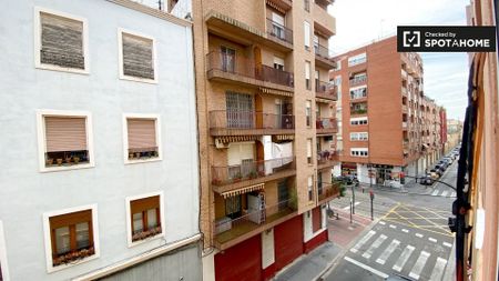 valencia, Valencian Community 46011 - Photo 3