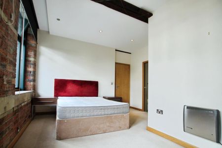 3 bedroom flat to rent - Photo 4