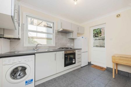 2 bedroom flat to rent - Photo 5