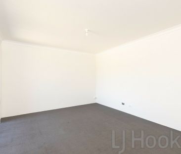 LARGE FAMILY HOME OPPOSITE PARK - Photo 6