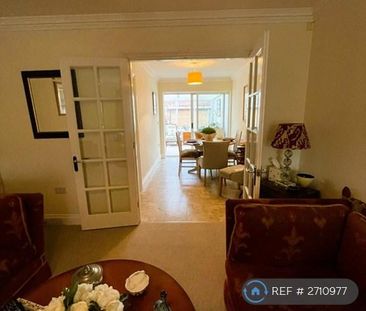 3 bedroom semi-detached house to rent - Photo 6