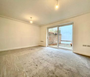 2 bedroom maisonette to rent - Photo 1