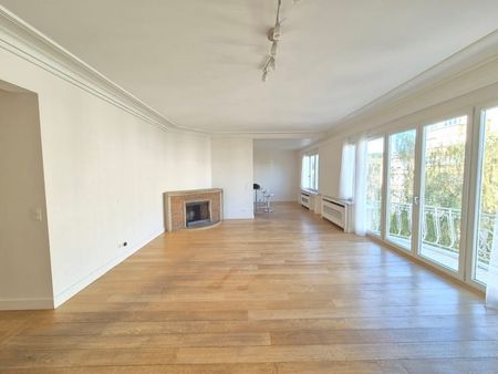 Appartement te huur - foto 2