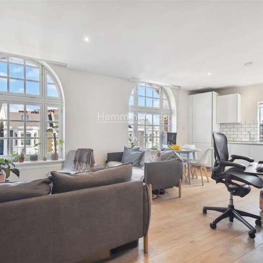 Cambridge House, Mayes Road, Haringay, N22 - Photo 1